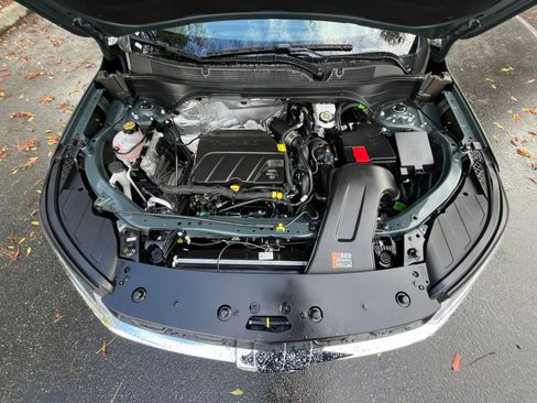 Used 2025 Chevrolet Trax LT w/ LT Convenience Package image 30