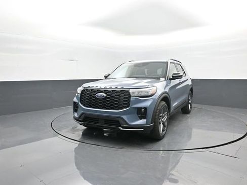New 2026 Ford Explorer ST-Line w/ ST-Line Street Pack image 3