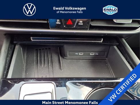 Certified 2026 Volkswagen Atlas Cross Sport SE AWD/4WD image 17