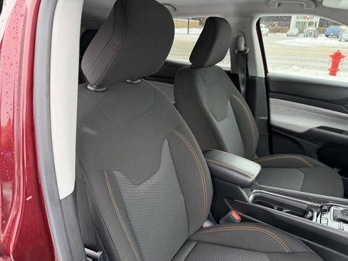 Used 2022 Jeep Compass Sport image 33