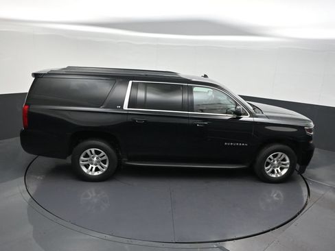 Used 2018 Chevrolet Suburban LT RWD image 21