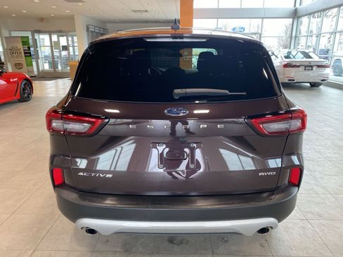 Used 2023 Ford Escape Active AWD/4WD image 4