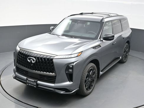 New 2026 INFINITI QX80 4WD w/ Sport Exterior Package image 33
