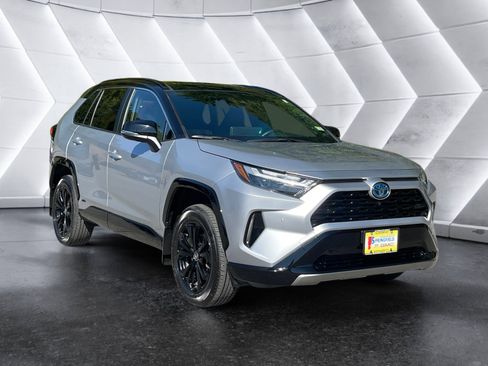 Used 2024 Toyota RAV4 XSE w/ Advanced Technology Package image 8