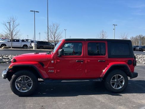 Used 2020 Jeep Wrangler Unlimited Sahara image 4
