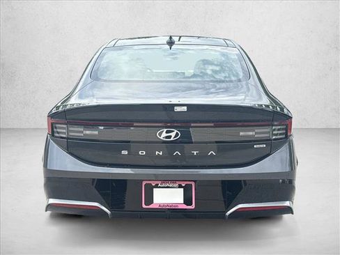 Certified 2025 Hyundai Sonata Limited image 8