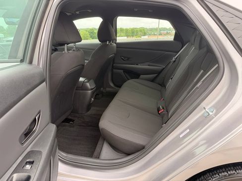 Used 2025 Hyundai Elantra Sport FWD image 5