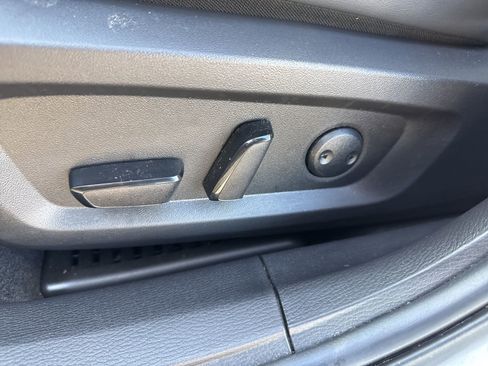 Used 2024 Mitsubishi Outlander SE Black Edition image 21