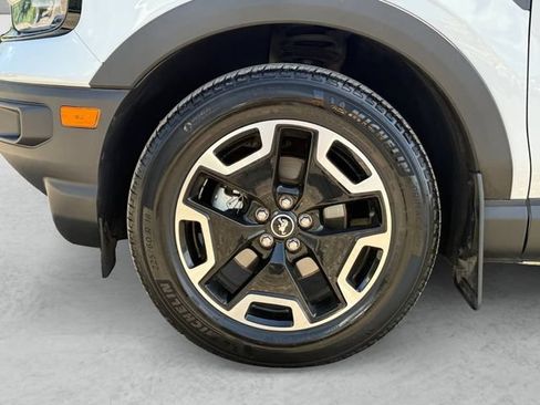 Certified 2024 Ford Bronco Sport Outer Banks w/ Tech Package AWD/4WD image 24