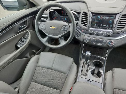 Used 2019 Chevrolet Impala LS FWD image 10