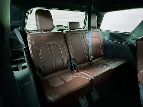 Used 2024 Ford Expedition Limited RWD image 14