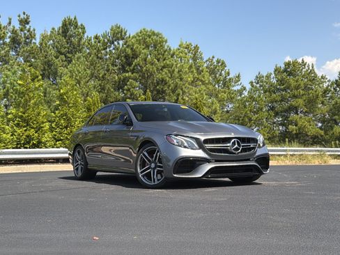 Used 2018 Mercedes-Benz E 63 AMG S image 2