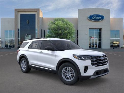 New 2025 Ford Explorer Active w/ Active Comfort Package image 7