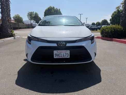Used 2023 Toyota Corolla LE FWD image 4