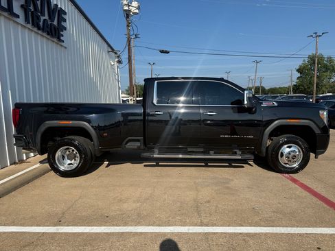 Used 2022 GMC Sierra 3500 Denali AWD/4WD image 8