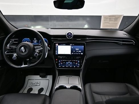 Used 2023 Maserati Grecale GT AWD/4WD image 17