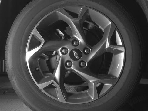 Used 2025 Chevrolet Trax LT image 15