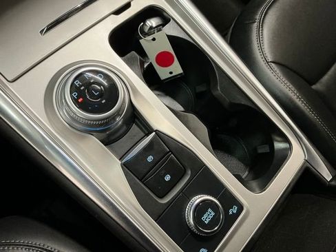 Used 2023 Ford Explorer XLT w/ Equipment Group 202A image 24