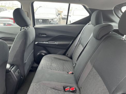 Used 2024 Nissan Kicks SV image 24