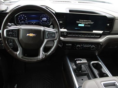 Used 2022 Chevrolet Silverado 1500 LTZ image 11