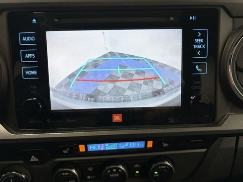 Used 2019 Toyota Tacoma TRD Sport image 5