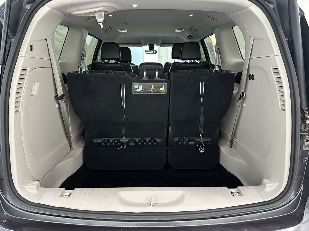 Used 2020 Chrysler Voyager Lxi FWD image 9