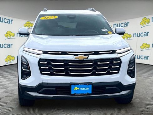Used 2025 Chevrolet Equinox LT w/ Convenience Package II image 2