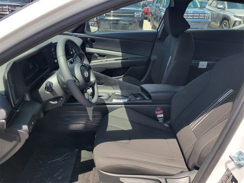 New 2025 Hyundai Elantra Sport image 8