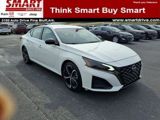 Used 2023 Nissan Altima 2.5 SR image 1