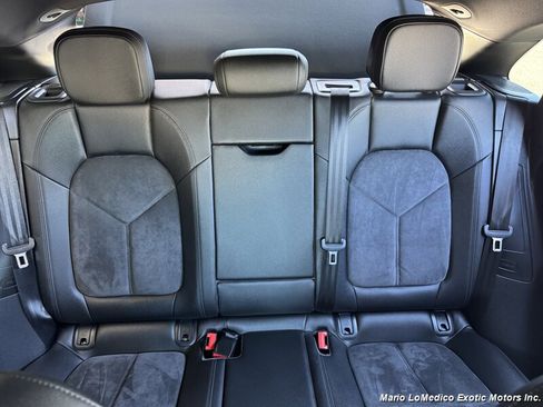 Used 2021 Porsche Macan image 24