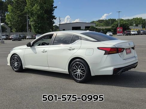 Used 2021 Nissan Altima 2.5 SR w/ SR Premium Package FWD image 3