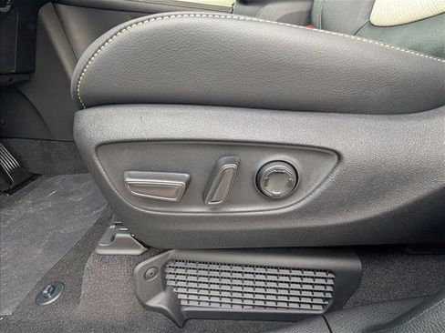 New 2026 Toyota Sienna Platinum image 18