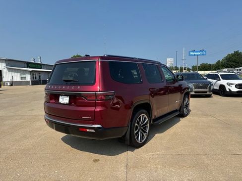 Used 2024 Jeep Wagoneer Series II w/ Premium Group I AWD/4WD image 7