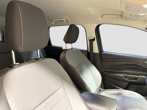 Used 2018 Ford Escape S image 25