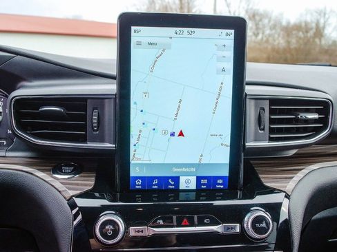 Used 2023 Ford Explorer Limited image 22