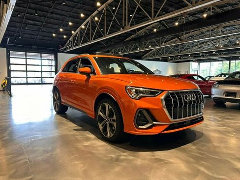 Used 2020 Audi Q3 2.0T Premium Plus w/ Premium Plus Package AWD/4WD image 7