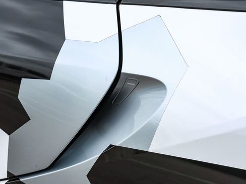 Used 2015 BMW i8 image 40