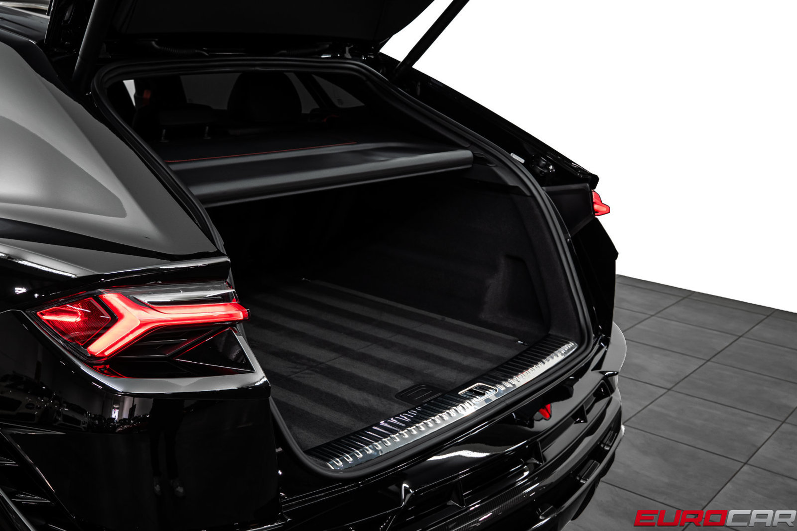 Used 2023 Lamborghini Urus Performante AWD/4WD image 22