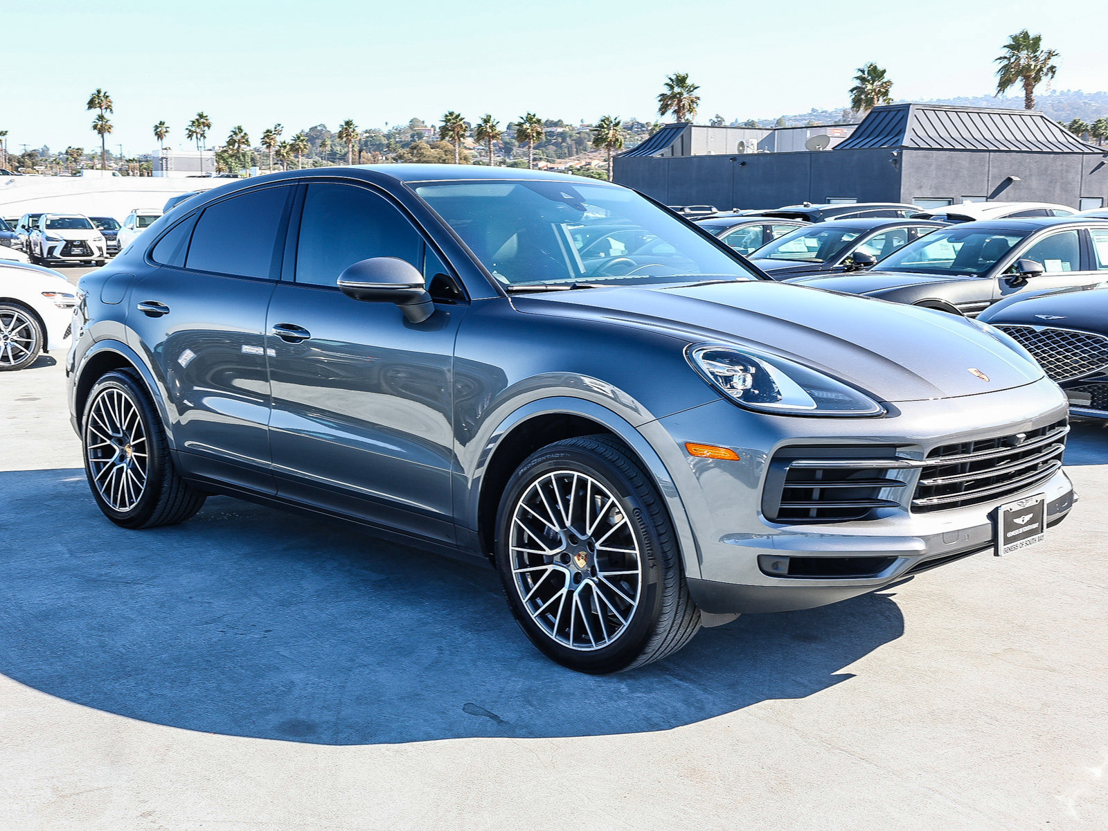 Used 2021 Porsche Cayenne Coupe AWD/4WD image 3