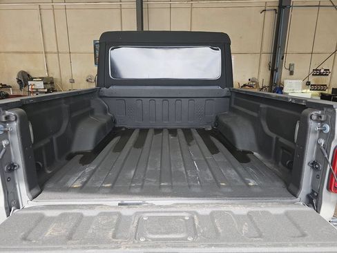 Used 2020 Jeep Gladiator Rubicon AWD/4WD image 34