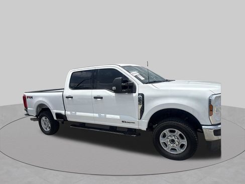 Used 2025 Ford F250 XLT w/ FX4 Off-Road Package AWD/4WD image 1