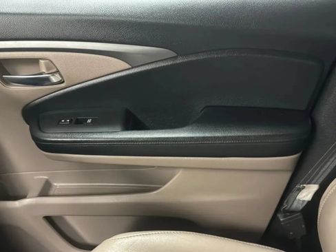 Used 2017 Honda Pilot EX-L image 18