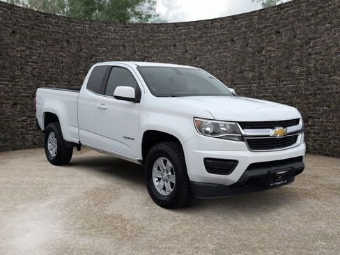 Used 2017 Chevrolet Colorado W/T w/ WT Convenience Package AWD/4WD image 2
