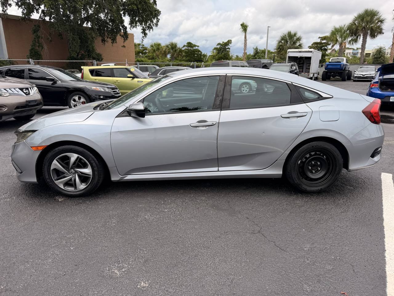 Used 2021 Honda Civic LX image 5