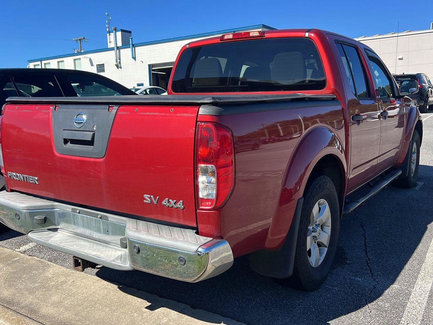 Used 2013 Nissan Frontier SV w/ SV Value Truck Pkg AWD/4WD image 4
