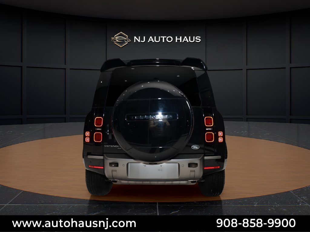 Used 2023 Land Rover Defender 110 X-Dynamic SE AWD/4WD image 7