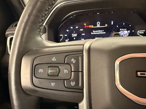 Used 2024 GMC Yukon Denali w/ Denali Reserve Package AWD/4WD image 41