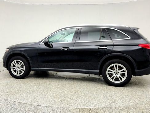 Used 2023 Mercedes-Benz GLC 300 4MATIC w/ Exclusive Trim Package image 8