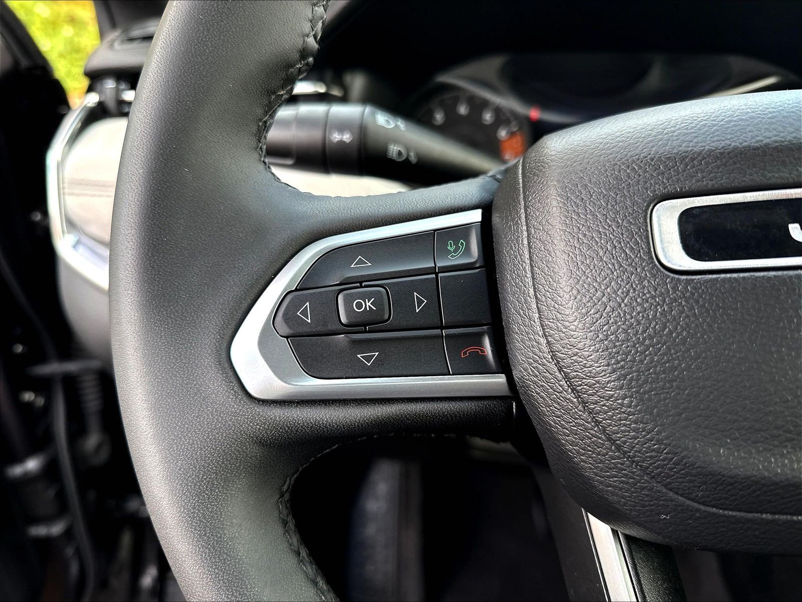 Used 2023 Jeep Compass Limited w/ Sun and Sound Group AWD/4WD image 13