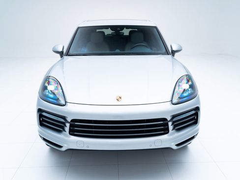 Used 2022 Porsche Cayenne E-Hybrid image 6
